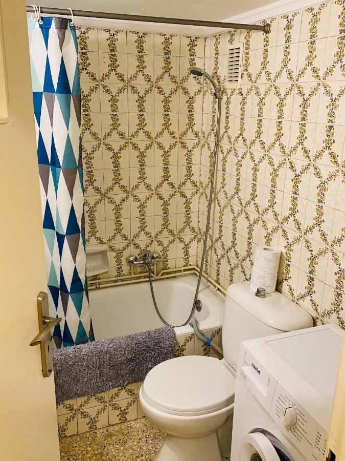 Metaxourgio Spacious Two Bedroom Apartment 雅典 外观 照片
