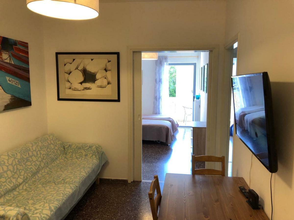 Metaxourgio Spacious Two Bedroom Apartment 雅典 外观 照片