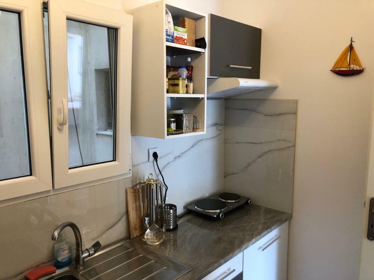 Metaxourgio Spacious Two Bedroom Apartment 雅典 外观 照片